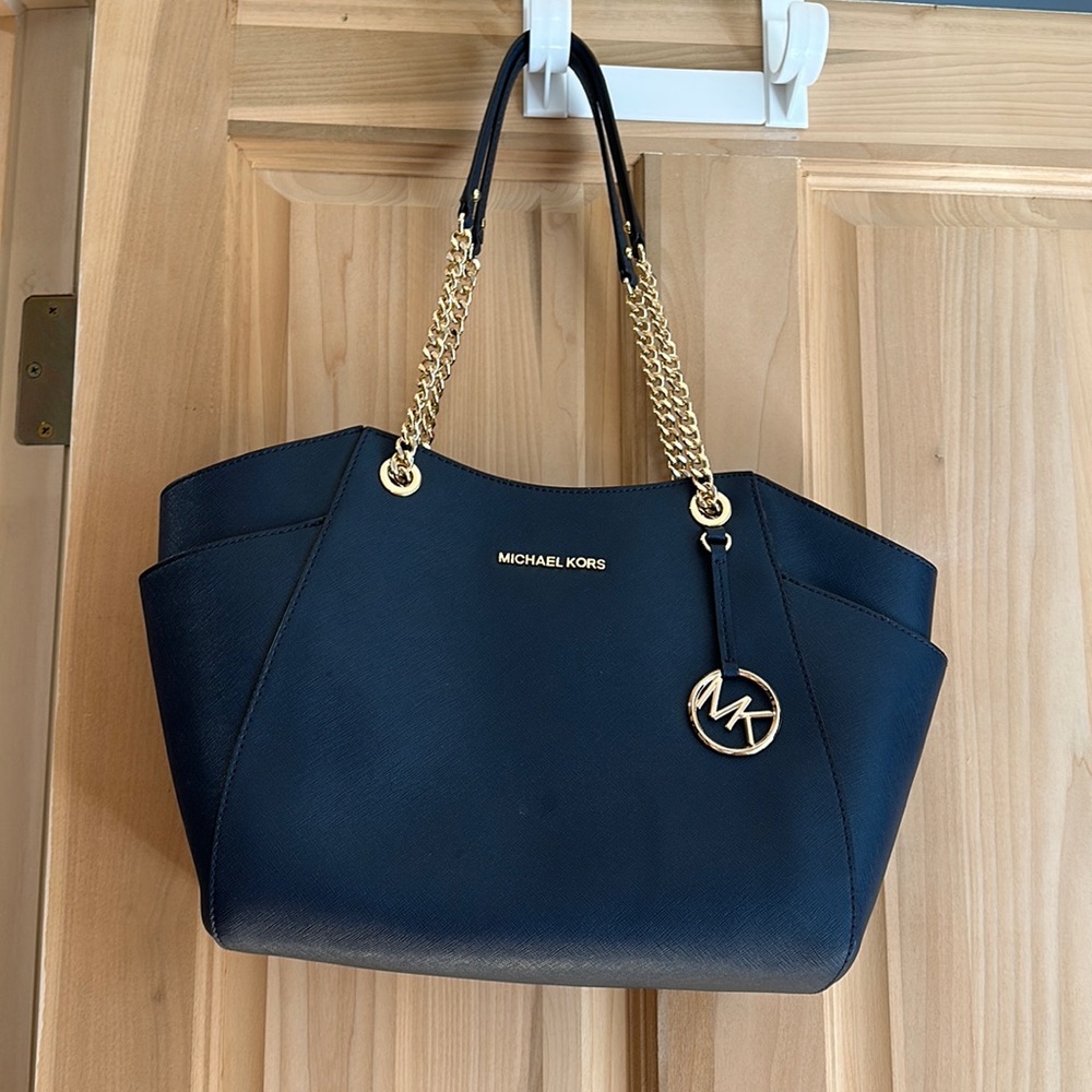 Michael Kors leather purse